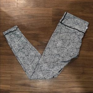 Lululemon Black and White Floral Tight